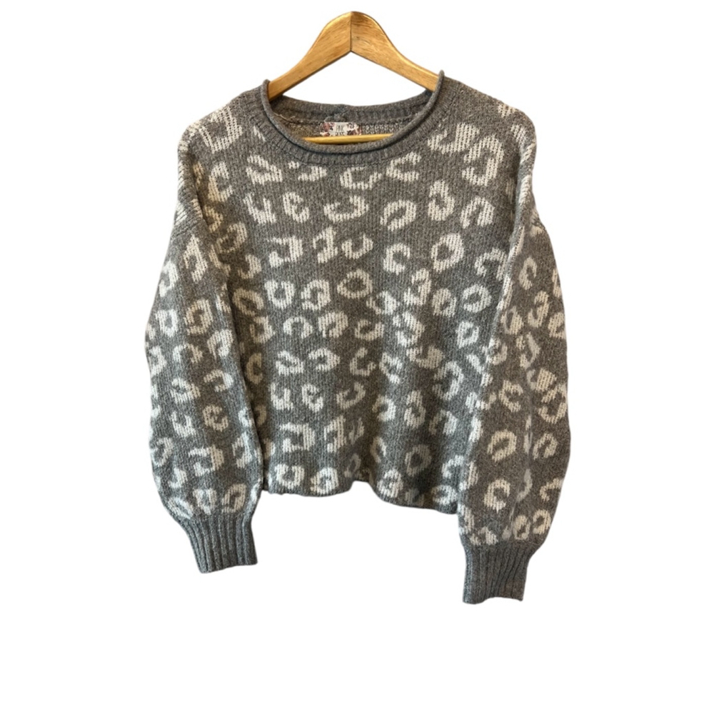 PINK ROSE Grey & White Leopard Print Cropped Crew Neck Pullover Sweater XS